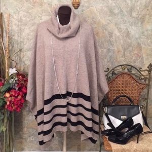 Tahari ❤️ sweater top poncho cardigan cape